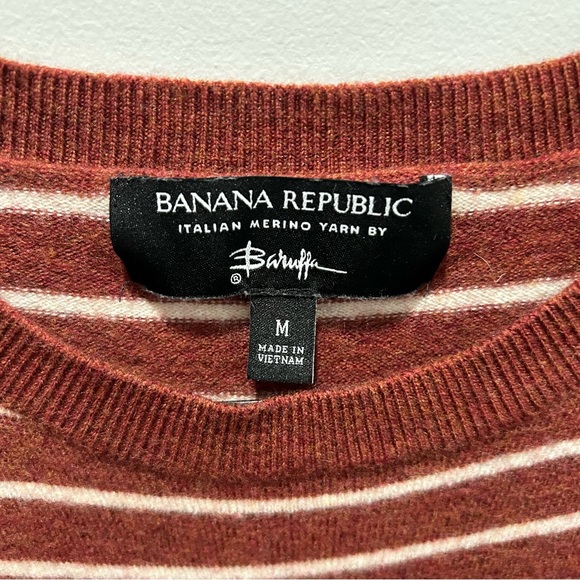 Banana Republic Merino Wool Sweater - Picture 3 of 4